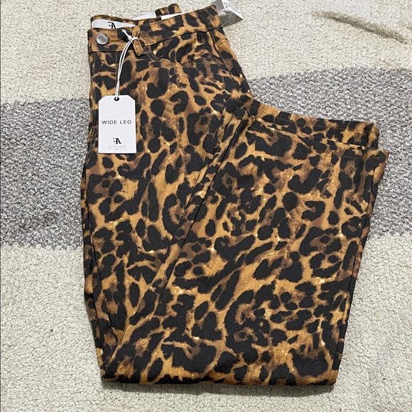 Flying Angel Pants - NWT- Flying Angel - Wide Leg - 7/28